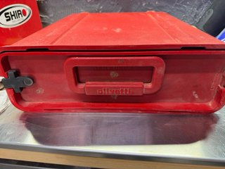 Olivetti Valentine Roja