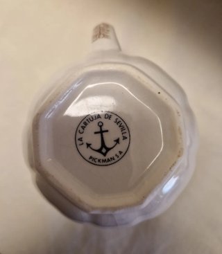 Jarra lechera de La Cartuja de Sevilla Pickman