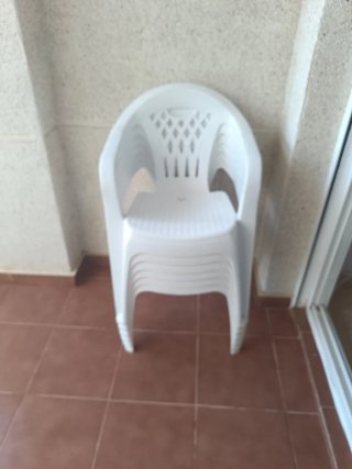 Mesa y 6 sillas jardin-terraza.