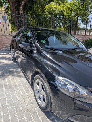 Volvo V40 D2 2.0 120cv - Muy cuidado, consumo bajo