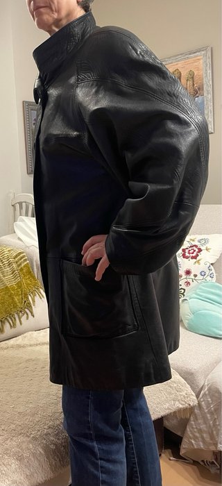 Chaquetón de piel negro
