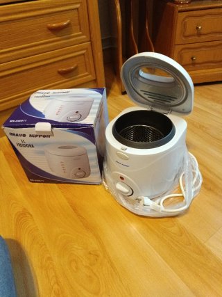 Freidora Eléctrica Blanca