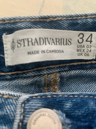 Pantalón vaquero ancho desgastado