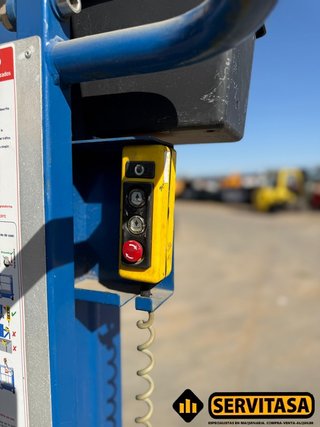 PLATAFORMA UNIPERSONAL ELÉCTRICA 4.5M