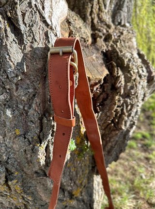 Bandolera cuero unisex con hebillas