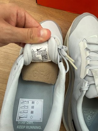 nike vomero 18 gtx 45,5
