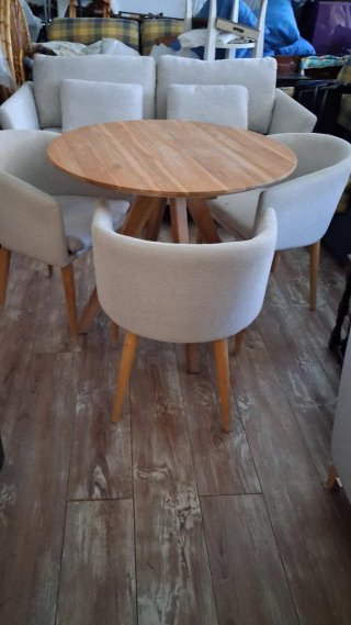Sofá Kave Home  modelo  GILMA