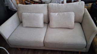 Sofá Kave Home  modelo  GILMA
