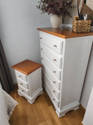 Cómoda y 2 mesitas de noche madera maciza