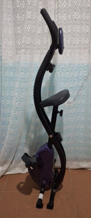 Bicicleta Estática Plegable Morada