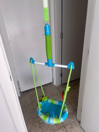 Columpio para bebé con juguetes nuevo