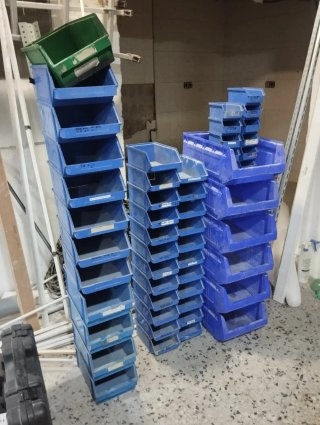 Cubetas de clasificación azul