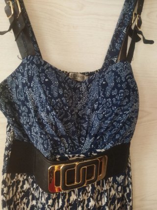 Mono largo estampado con cinturón