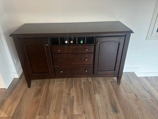 Aparador buffet de madera marrón