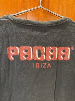Camiseta Pacha Ibiza Negra con Cerezas