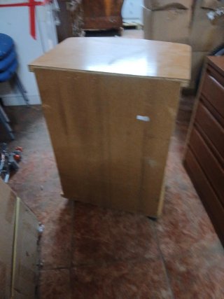 Mesa TV madera clara con cajón