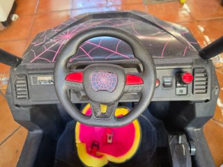 Buggy de bateria  infantil con mando, con radio