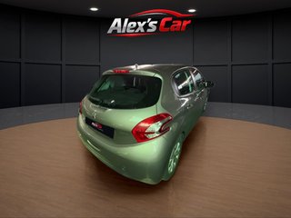 Peugeot 208 5P STYLE 1.4 HDi 68