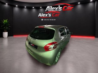 Peugeot 208 5P STYLE 1.4 HDi 68