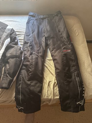 Chaqueta y Pantalón Moto Apro Negro