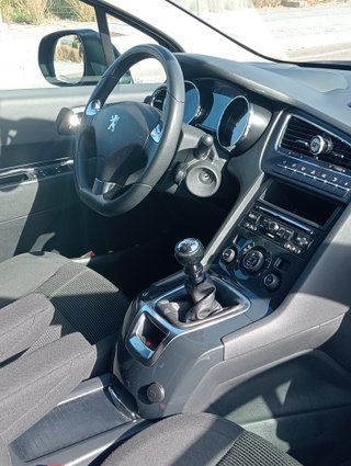 Peugeot 5008 HDI, 150 CV,   7 plazas.
