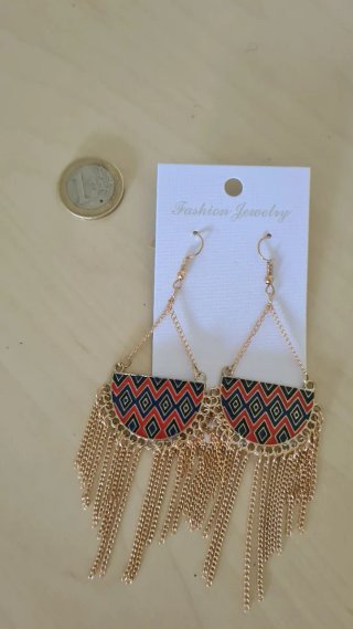 Pendientes dorados estilo oriental