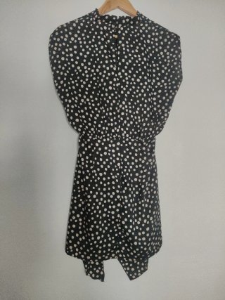 Vestido Zara lunares negro y blanco Talla M