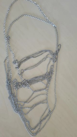 Collar de cadenas plateado