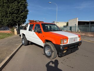 Mitsubishi L 200 grua