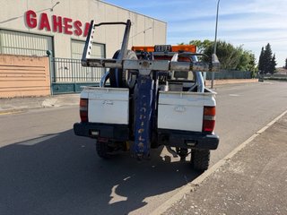 Mitsubishi L 200 grua