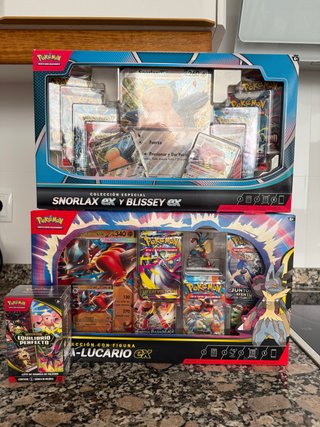 Packs Pokémon Snorlax y Lucario EX y Equilibrio