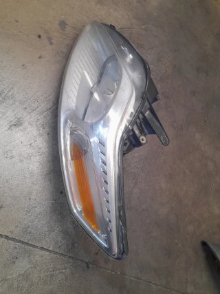 Faro Delantero Ford Mondeo Derecho