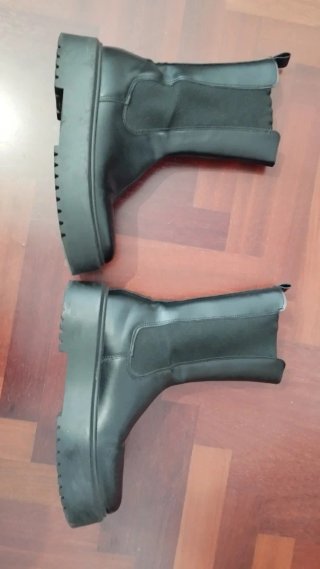 Botas estilo Chelsea ASOS Negras