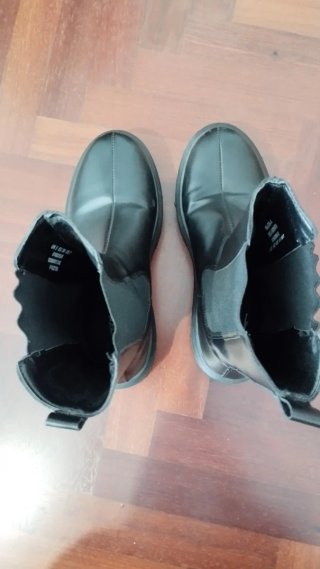 Botas estilo Chelsea ASOS Negras