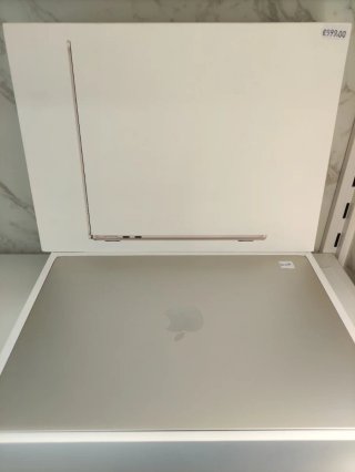 MacBook Air A2681