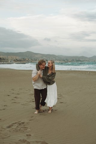 Sesión de fotos para parejas y pedidas en Madrid ·