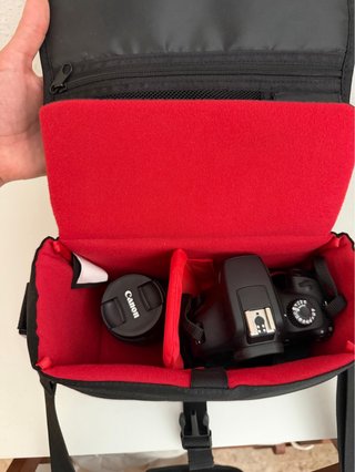 Canon EOS 4000D + Objetivo 18-55mm + Estuche