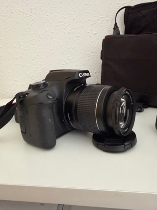 Canon EOS 4000D + Objetivo 18-55mm + Estuche