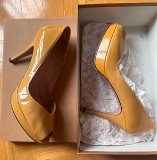 Tacones Gloria Ortiz Amarillos