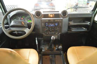 Land Rover Defender 110 sw se -2009