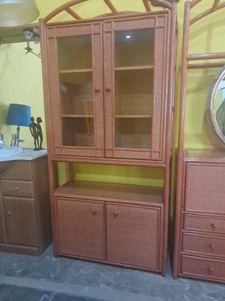 Alacena de Mimbre con Puertas de Cristal