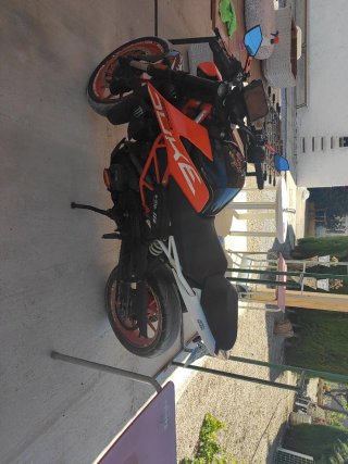 KTM 390 Duke