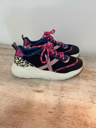 Zapatillas Munich Mujer Negras y Rosas