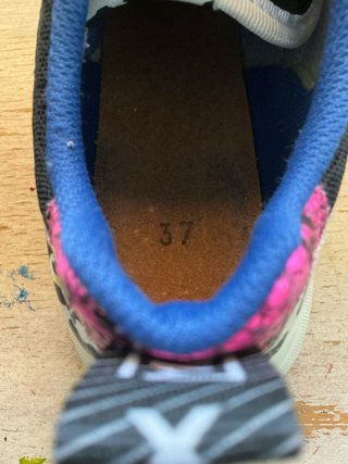 Zapatillas Munich Mujer Negras y Rosas