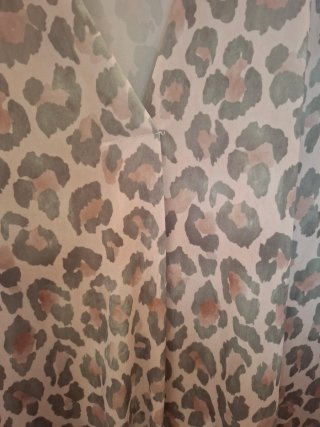 Blusa manga corta estampado leopardo