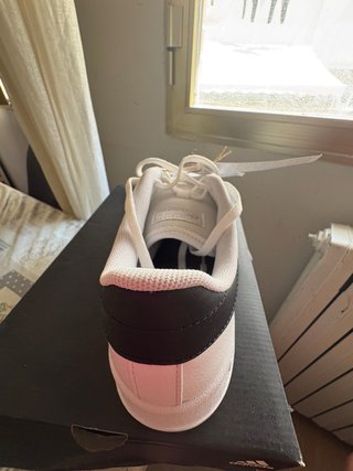 Adidas Breaknet Blancas y Negras