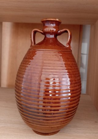 Vasija o peruca de cerámica