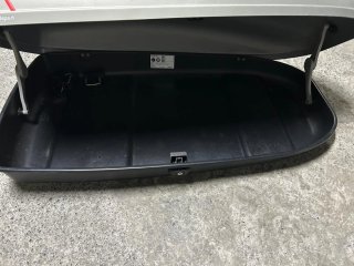 Cofre de techo y barras para coche