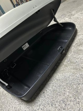 Cofre de techo y barras para coche