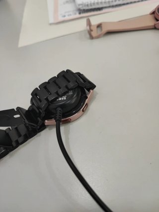 Reloj Samsung Smartwatch Negro y Oro Rosa